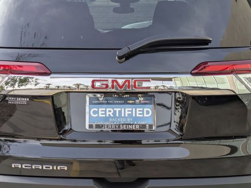 Certified 2023 GMC Acadia SLE w/ Driver Convenience Package image 13