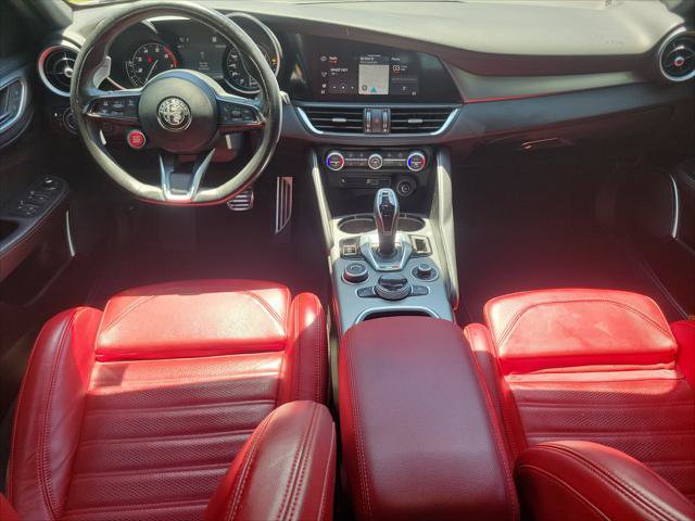Used 2023 Alfa Romeo Giulia Veloce RWD image 10
