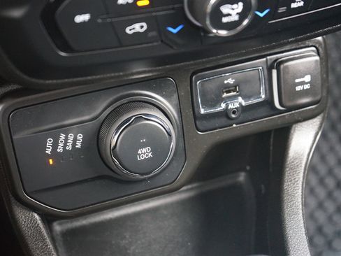 Used 2023 Jeep Renegade Latitude image 20