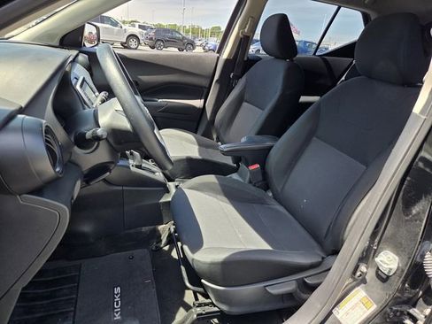 Used 2023 Nissan Kicks S FWD image 9