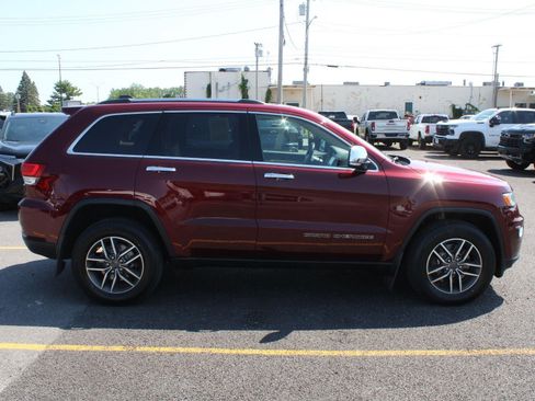 Used 2021 Jeep Grand Cherokee Limited AWD/4WD image 4
