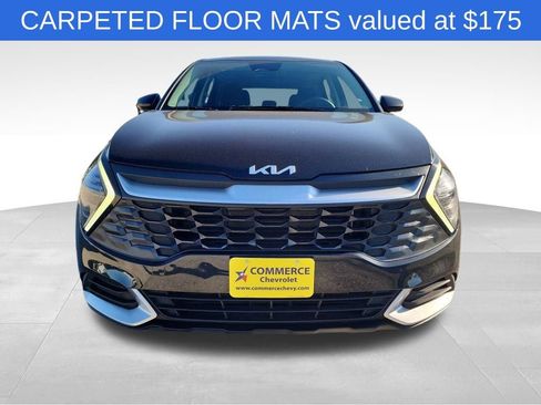 Used 2024 Kia Sportage LX image 2