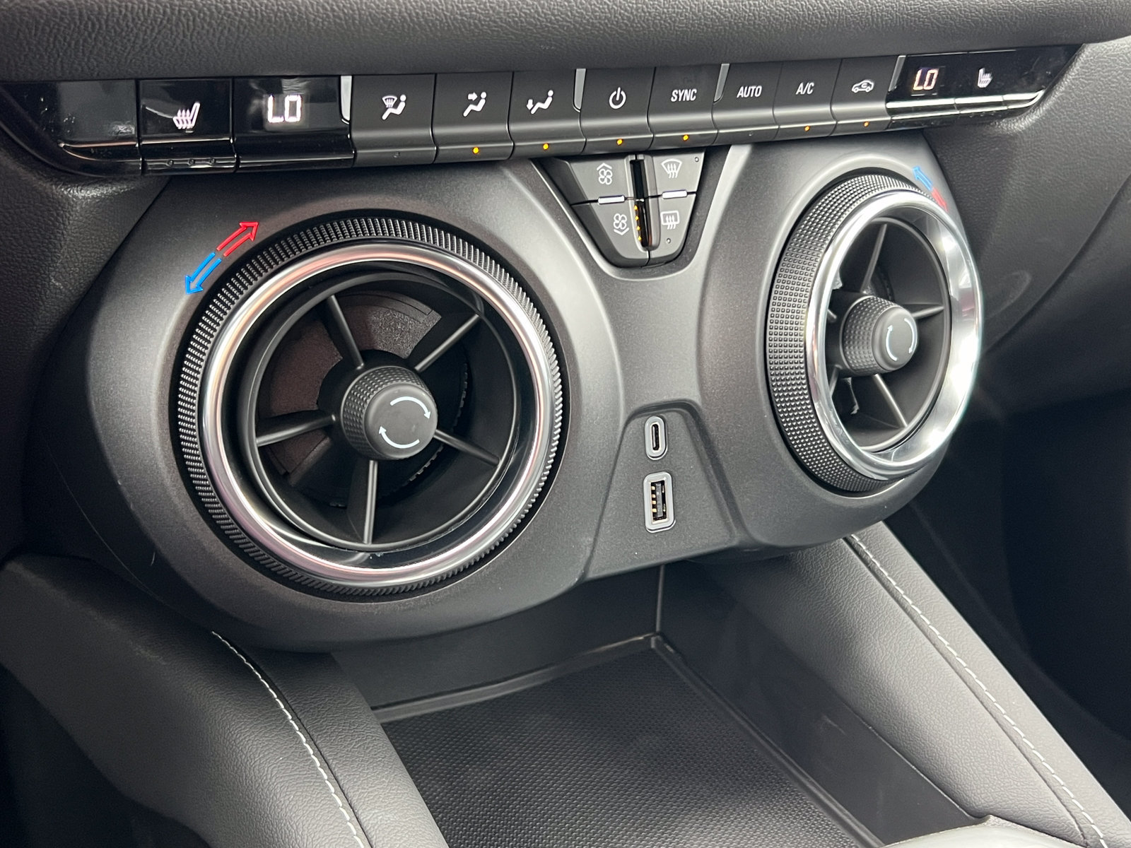 New 2026 Chevrolet Blazer LT w/ Midnight/Sport Edition AWD/4WD image 21