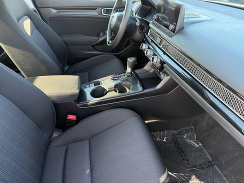 Used 2025 Honda Civic LX image 31