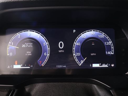 Used 2025 Jeep Grand Cherokee Limited w/ Luxury Tech Group II AWD/4WD image 4