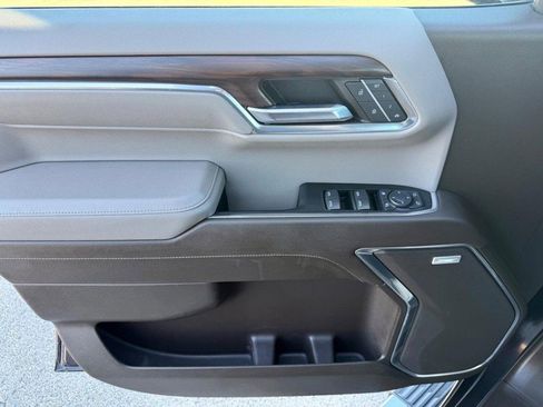 Used 2022 GMC Sierra 1500 SLT w/ SLT Premium Plus Package image 27