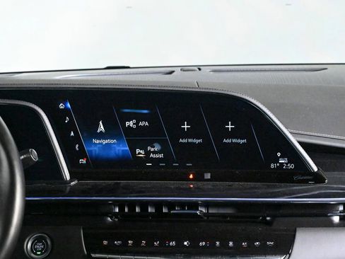 Used 2024 Cadillac Escalade V w/ LPO, ONYX Package image 13