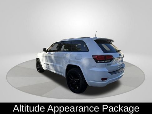 Certified 2021 Jeep Grand Cherokee Laredo X image 5