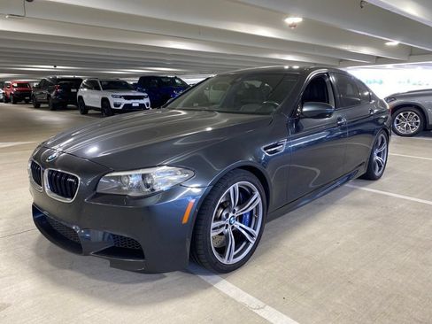 Used 2014 BMW M5 RWD image 1
