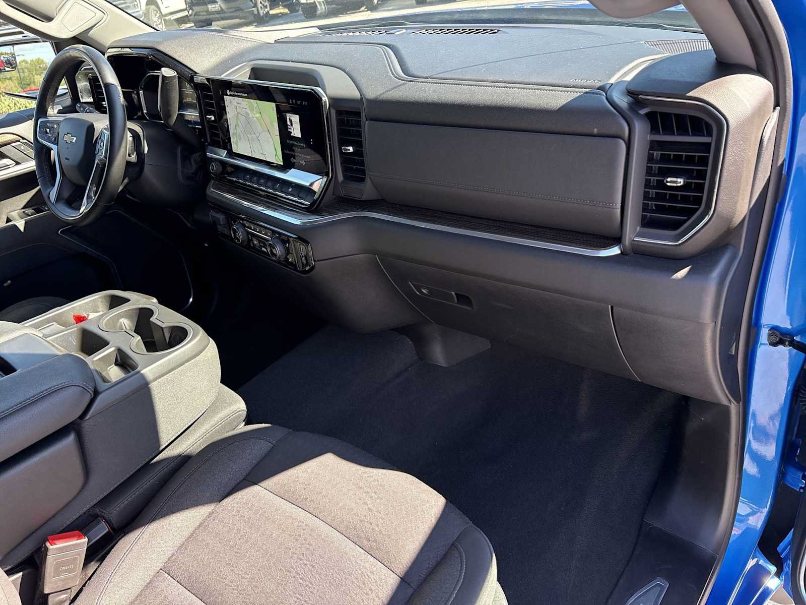 Used 2025 Chevrolet Silverado 1500 LT AWD/4WD image 28