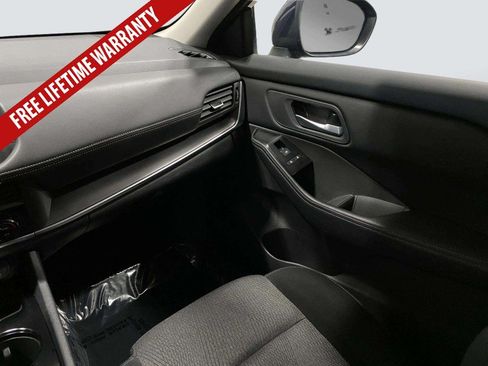 Used 2025 Nissan Rogue SV FWD image 22