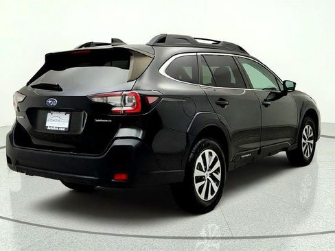 Used 2023 Subaru Outback Premium AWD/4WD image 5