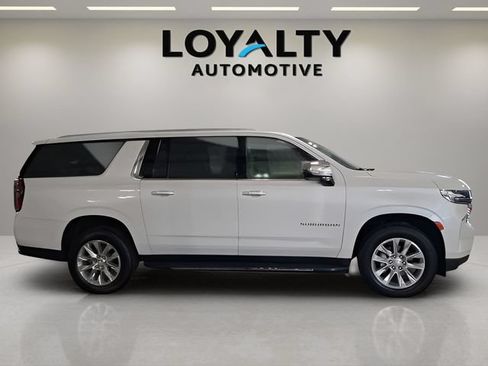 Used 2023 Chevrolet Suburban Premier AWD/4WD image 6