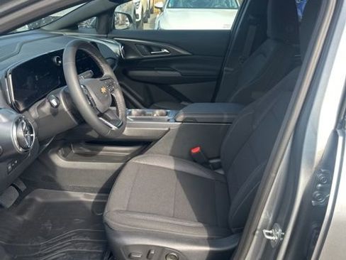 New 2026 Chevrolet Equinox EV LT w/ Comfort Package FWD image 18