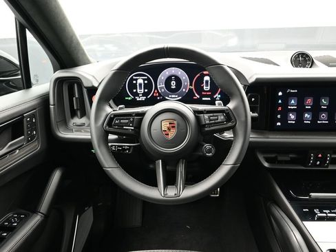 Certified 2025 Porsche Cayenne GTS AWD/4WD image 20