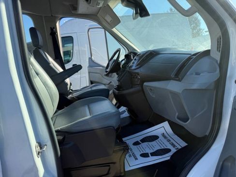 Used 2019 Ford Transit 150 XL image 12