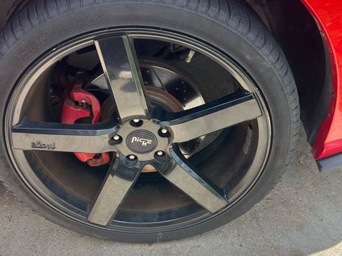 Used 2010 Ford Mustang Coupe RWD image 5
