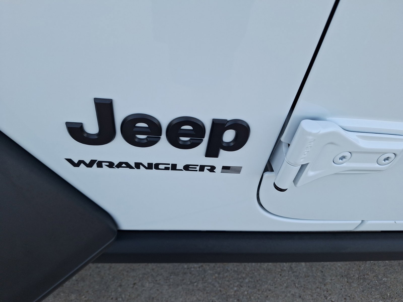 Used 2025 Jeep Wrangler Sport AWD/4WD image 13