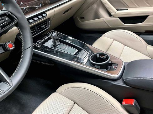 New 2026 Porsche 911 Targa 4S image 17