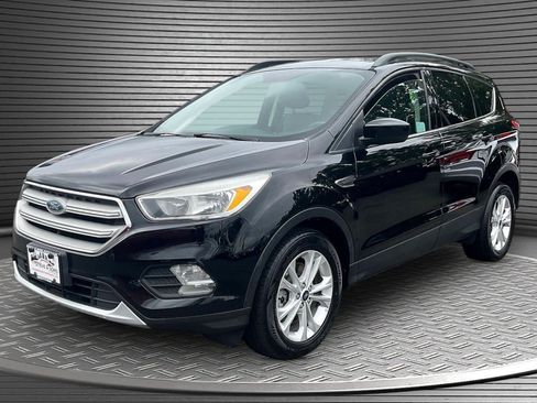 Used 2018 Ford Escape SE AWD/4WD image 3