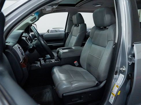 Used 2016 Toyota Tundra Limited w/ Limited Premium Package AWD/4WD image 26