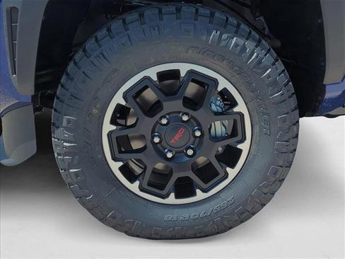 New 2025 Toyota Tacoma TRD Off-Road image 10
