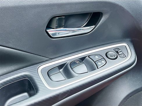 New 2025 Nissan Versa SR image 16