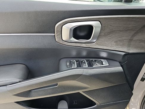 Used 2024 Kia Sorento X-Line EX image 15