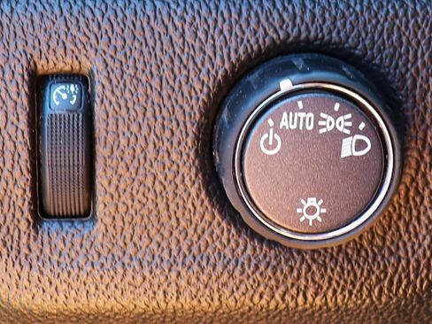 Used 2022 Chevrolet Colorado LT w/ Fleet Safety Package RWD image 39