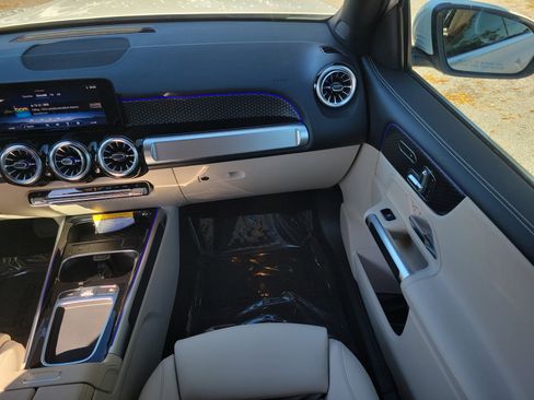 Certified 2025 Mercedes-Benz GLB 250 image 19