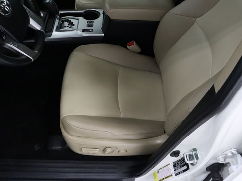 Used 2023 Toyota 4Runner SR5 Premium w/ Moonroof Package image 15