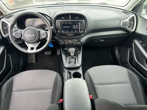 Used 2023 Kia Soul LX w/ Option Group 015 FWD image 27