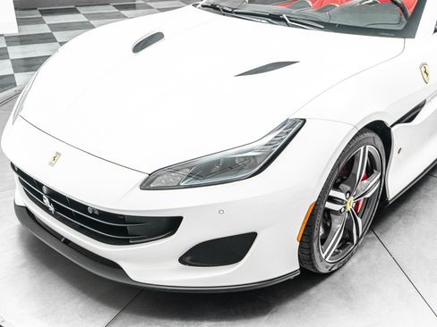 Used 2019 Ferrari Portofino RWD image 35