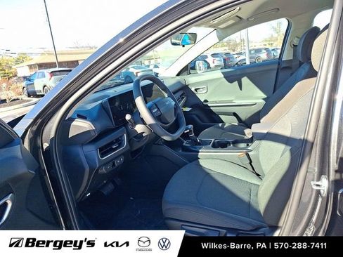 Used 2025 Kia K4 FWD image 10