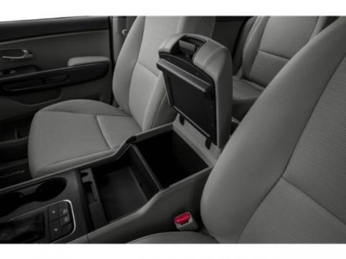 Used 2018 Kia Sedona LX w/ LX Essentials Premium Package image 21