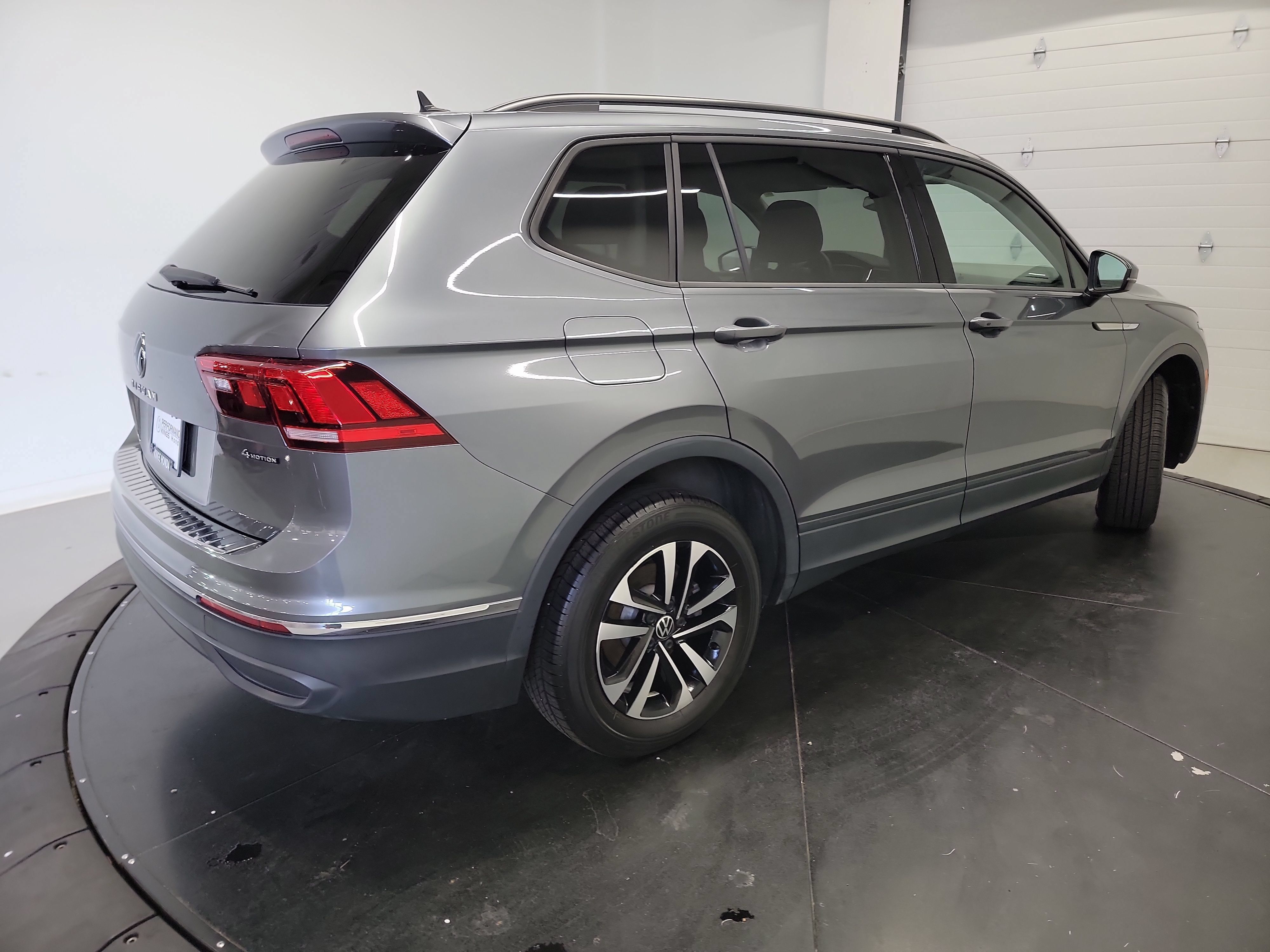 Used 2023 Volkswagen Tiguan S AWD/4WD image 9