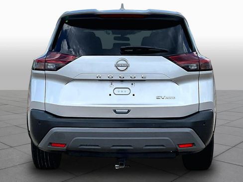 Used 2022 Nissan Rogue SV AWD/4WD image 5