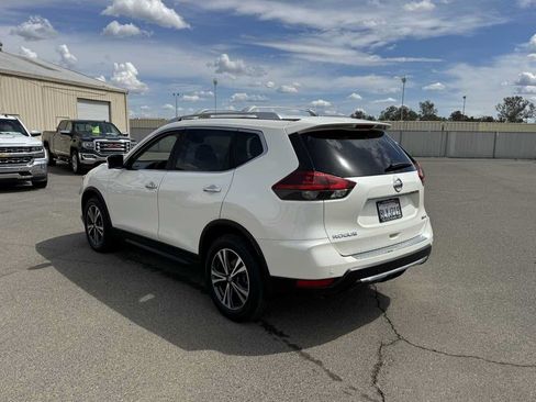 Used 2019 Nissan Rogue SV w/ Sun & Sound Touring Package AWD/4WD image 6