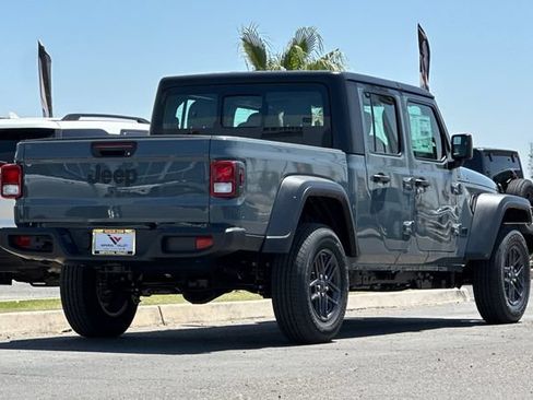 New 2026 Jeep Gladiator Sport AWD/4WD image 3