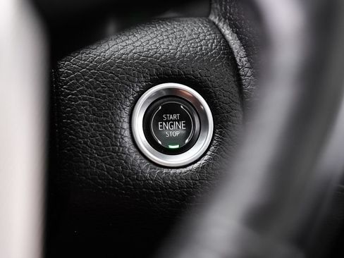 Used 2021 GMC Yukon XL Denali w/ Denali Premium Package RWD image 19