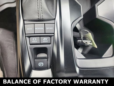 Used 2025 Toyota Camry SE image 37