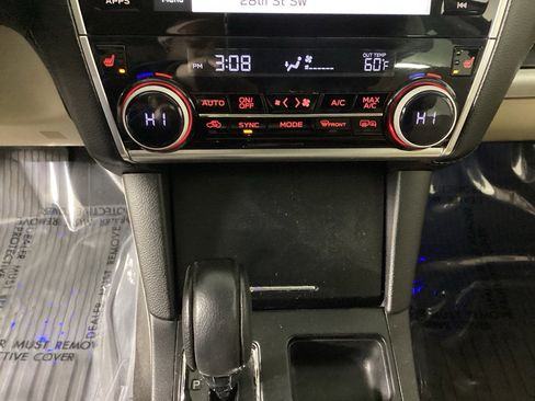 Used 2019 Subaru Outback 3.6R Limited w/ Popular Package #2 image 24