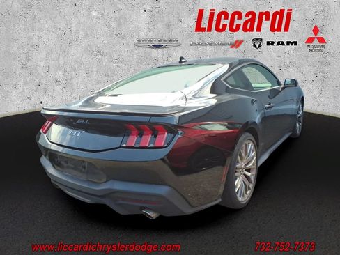 Used 2024 Ford Mustang GT Premium RWD image 4