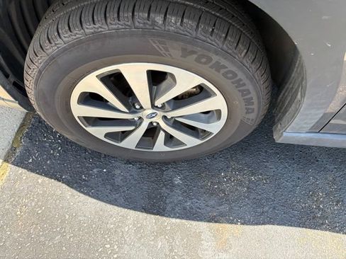 Certified 2023 Subaru Outback Premium w/ Popular Package #1 AWD/4WD image 8