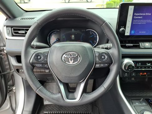 Used 2025 Toyota RAV4 XSE AWD/4WD image 22
