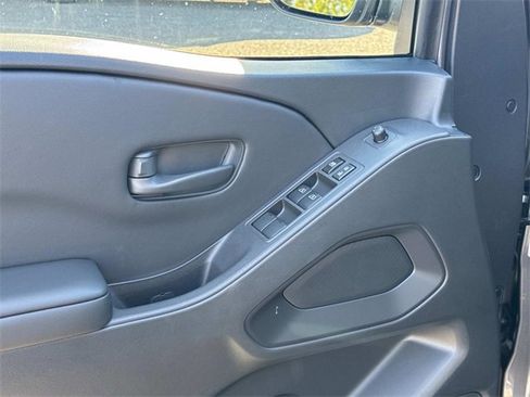 New 2026 Nissan Frontier SV image 22