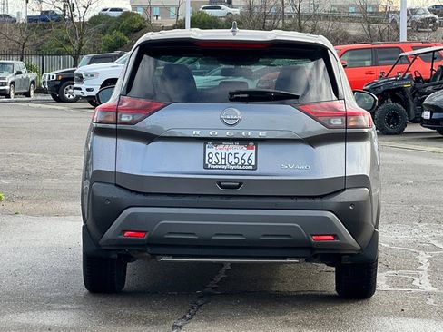 Used 2023 Nissan Rogue SV image 6