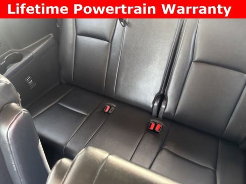 Used 2024 Toyota Highlander XLE image 25