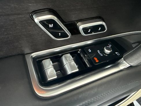Used 2023 Land Rover Range Rover SE AWD/4WD image 15