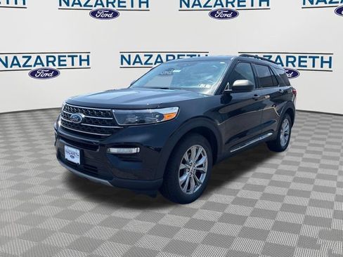 Used 2023 Ford Explorer XLT w/ Equipment Group 202A AWD/4WD image 3